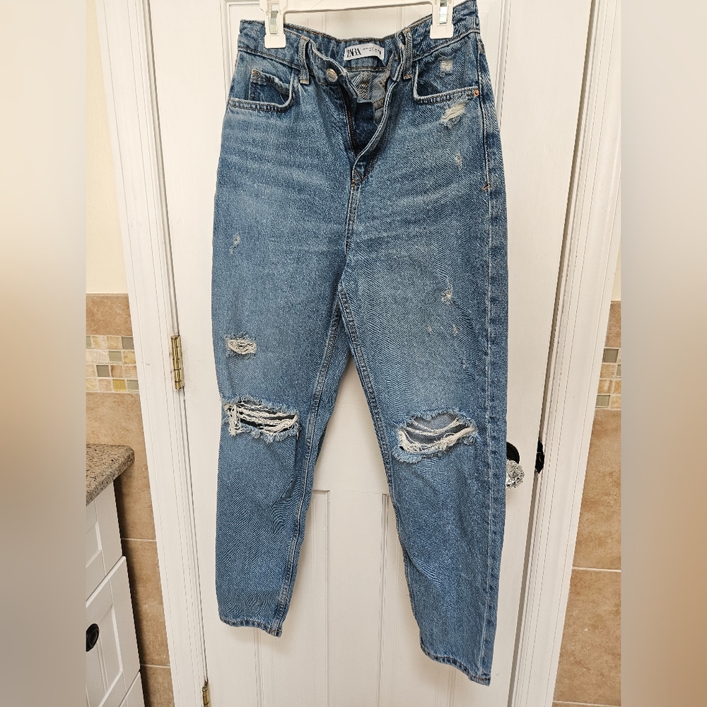 Ripped, distressed, mom fit jeans, Zara, blue, size 2